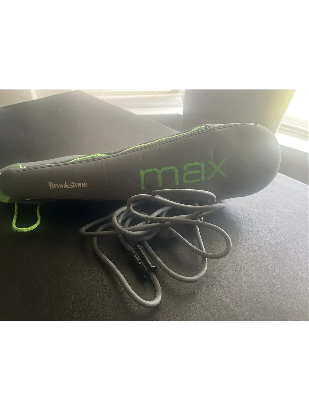 BROOKSTONE MAX F-209 Percussion Massager 3 Speed Full Body Single Node